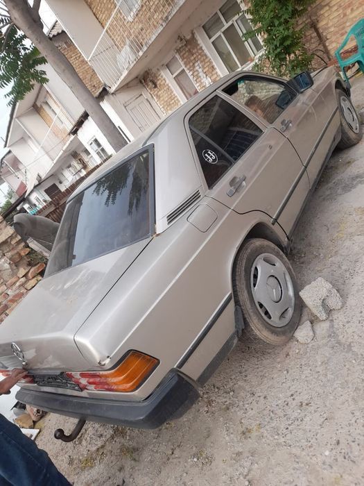 Мерседе 190 авто разбор