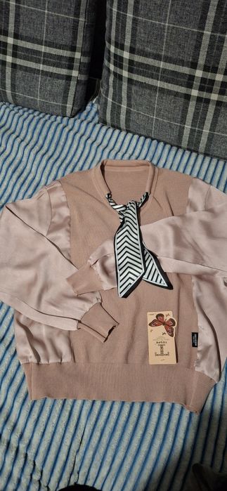 Продам женскую кофту