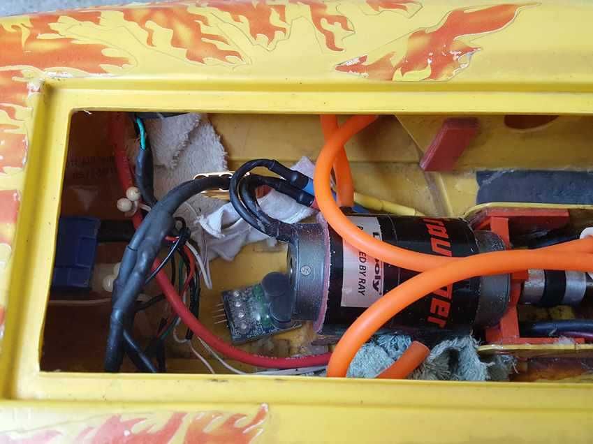 Barca de viteza navomodel