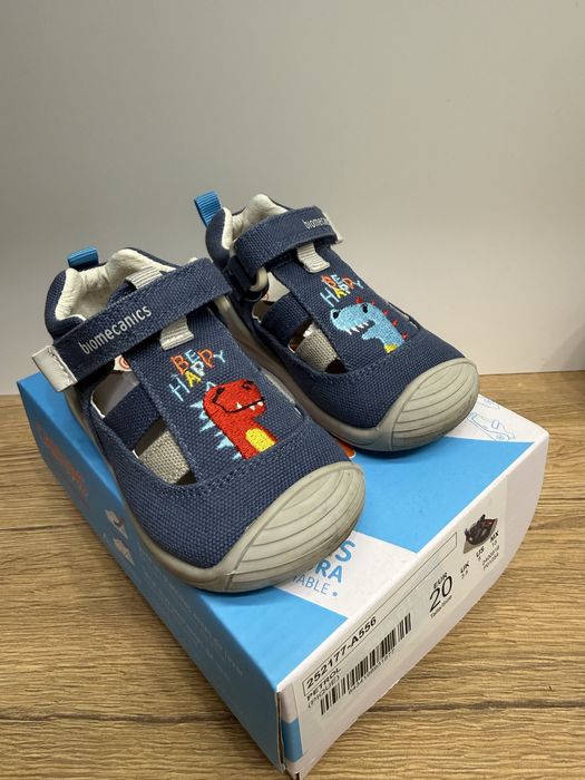 Продавам детски Сандали Biomecanics