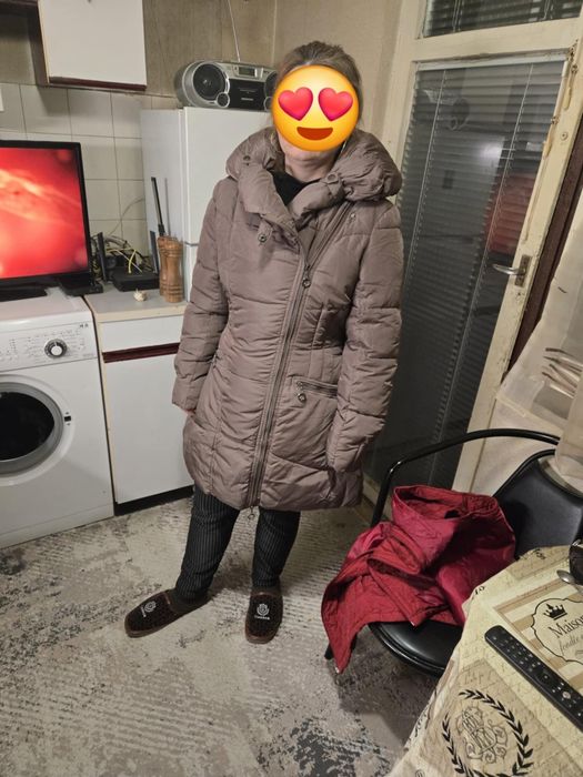 Дамско зимно яке с качулка