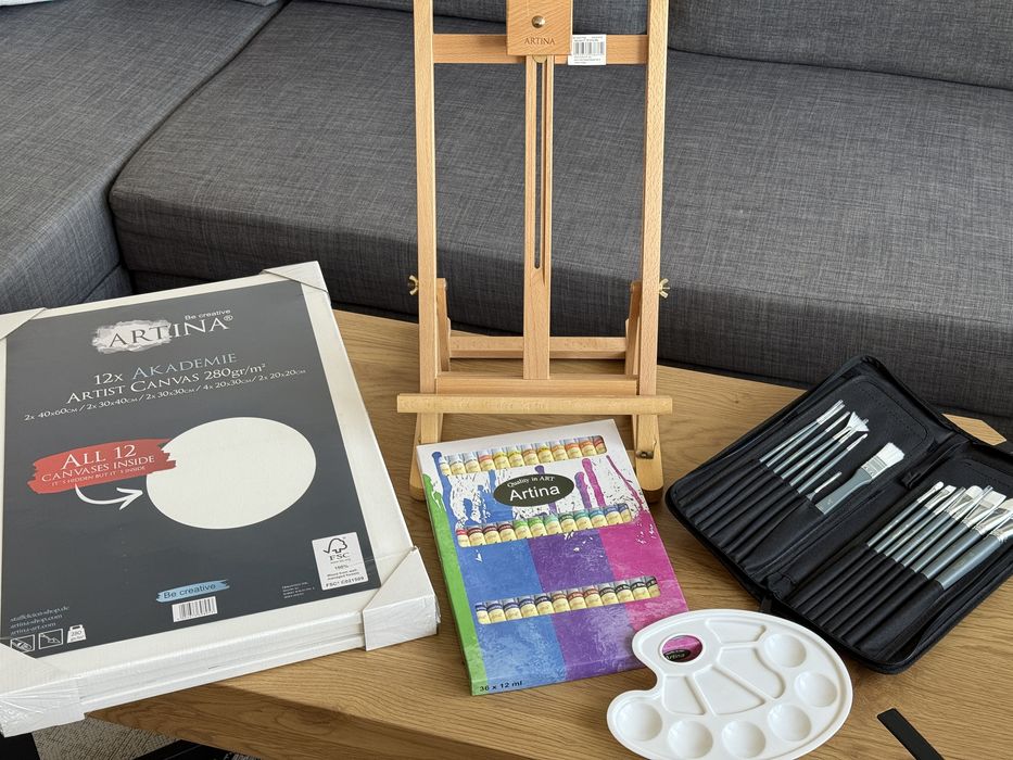 Чисто нов пълен комплект за рисуване Artina - четки, бои, статив