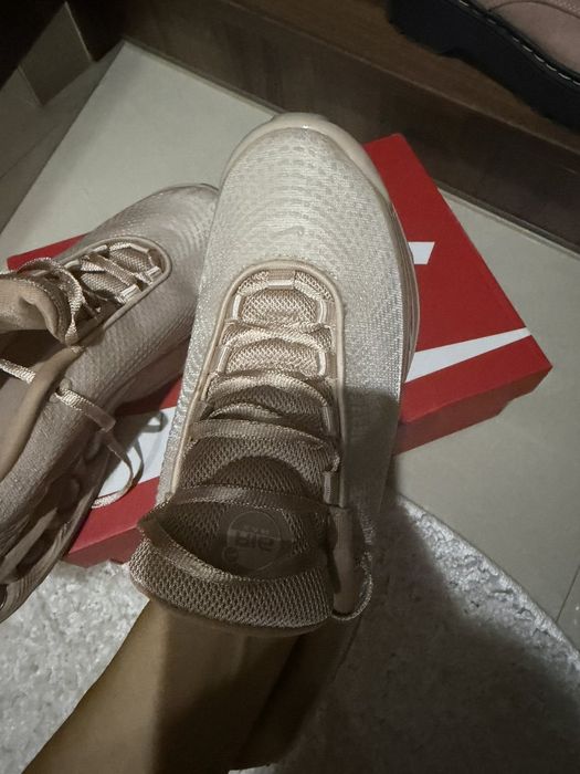 Nike дамски маратонки НОВИ
