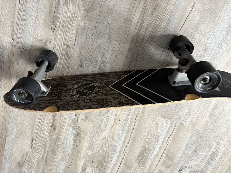 Longboard Spartan – ca nou, folosit o singură dată