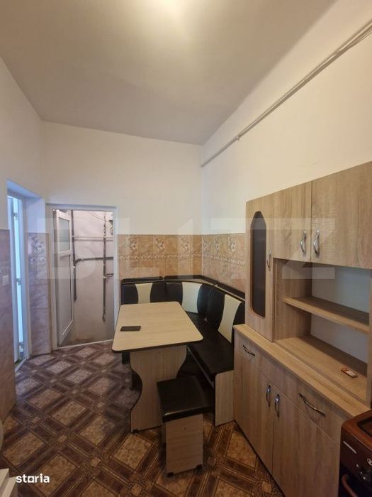 Apartament de inchiriat, parter in vila, 3 camere, 100 mp, curte gener