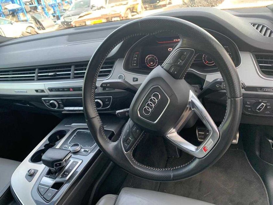 Dezmembrez audi Q7 3.0 tdi 2016 euro 6/bara fata q7/Q7 s linne 2016/