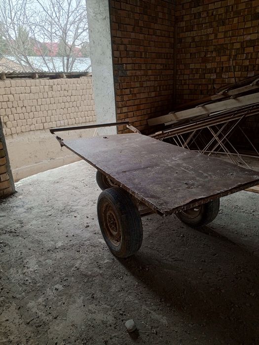 Tachka 3 balonli sotiladi holati yaxshi hamma joyi butun