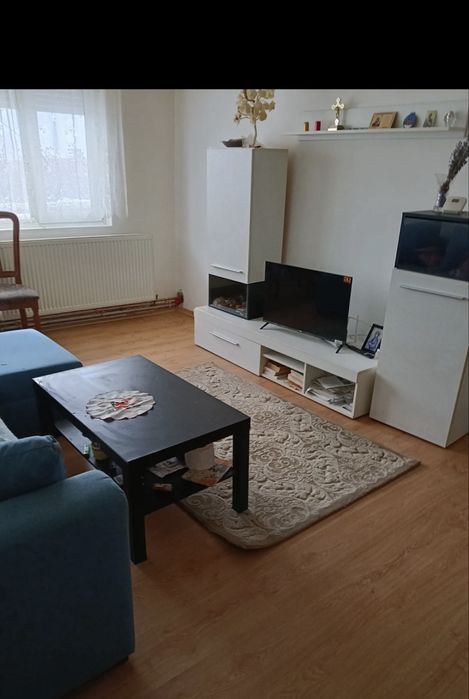 Vand apartament Ineu 68 mp