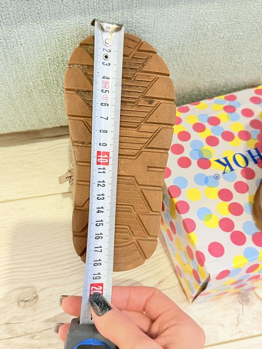 Продам угги зимние рр 26