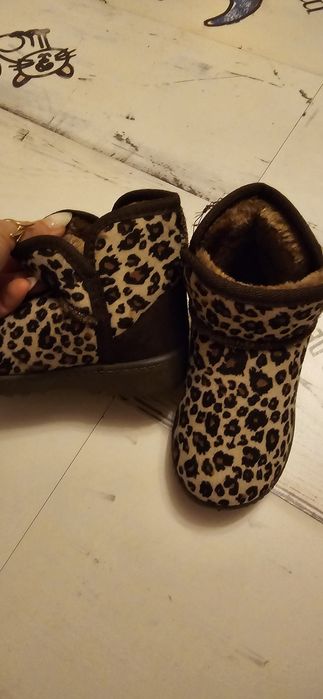 Ghete copii îmblănite gen UGG, mărime 29