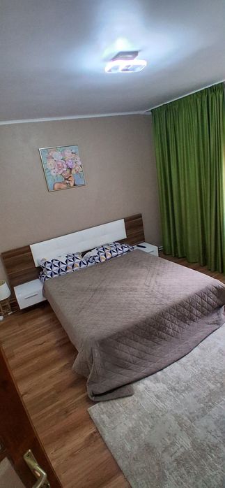 Închiriez  2 apartament cu 3 ,4cam.