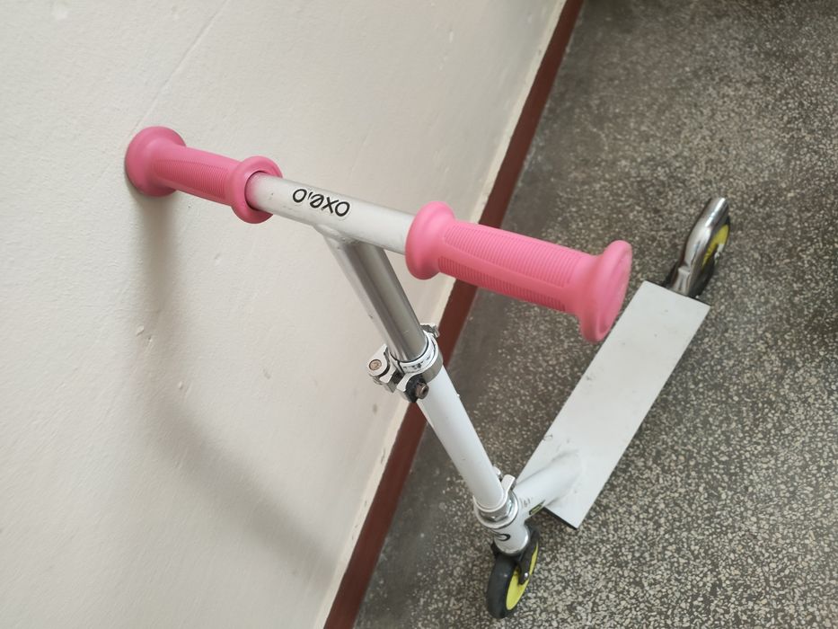 Vând trotineta Decathlon Oxelo Scooter Play 3 White