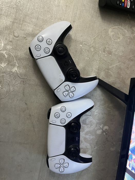 Продам Ps5 Slim вместе с телевизором