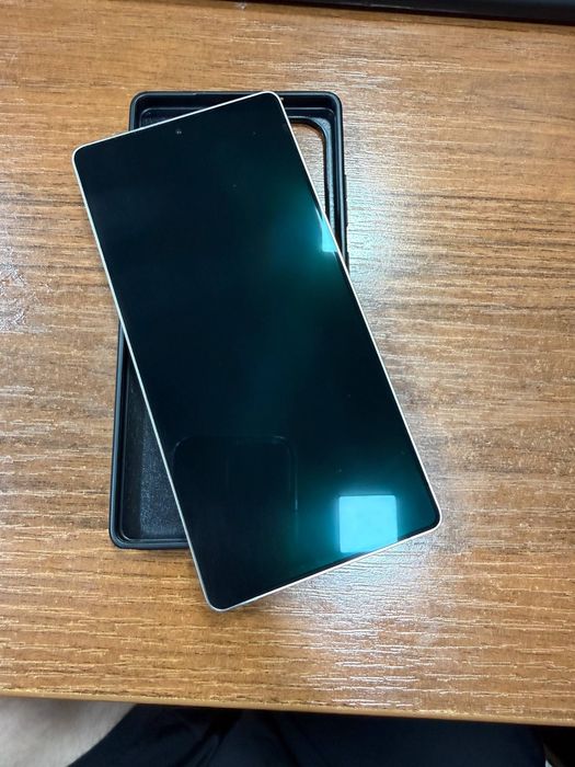 Samsung Galaxy S25 Ultra, Titanium Black, 12/256 GB обмена на Iphone