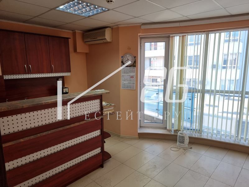 Дава се под наем Офис в Варна, Лятно кино Тракия - 150 кв.м за 1097.01 € - Снимка #3