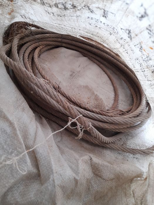 Трос сотилади зангламаган