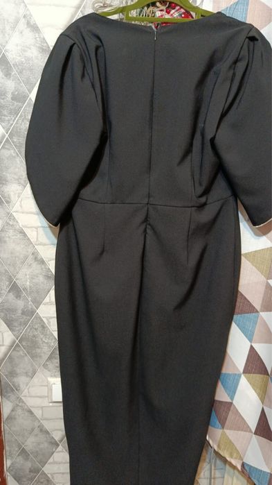 Продам платье черное