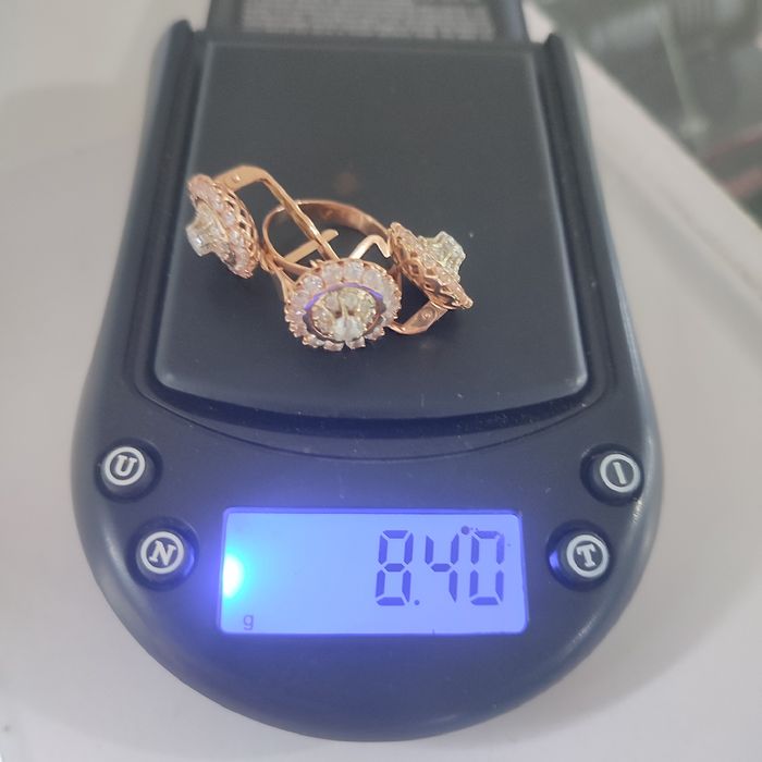 Продается золотой комплект