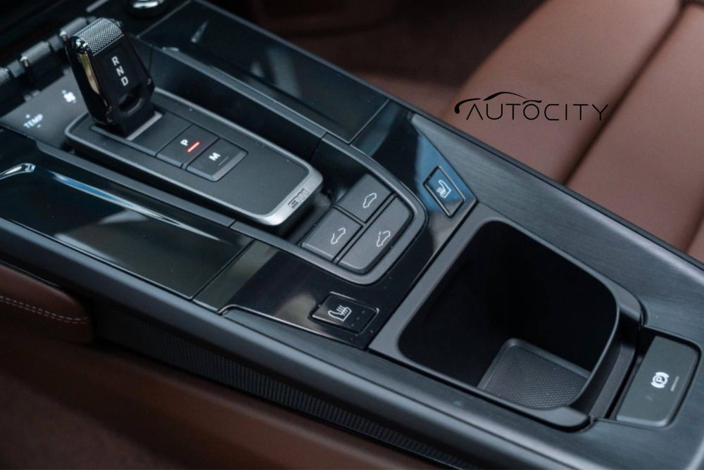 Porsche 911 Carrera 4 gts