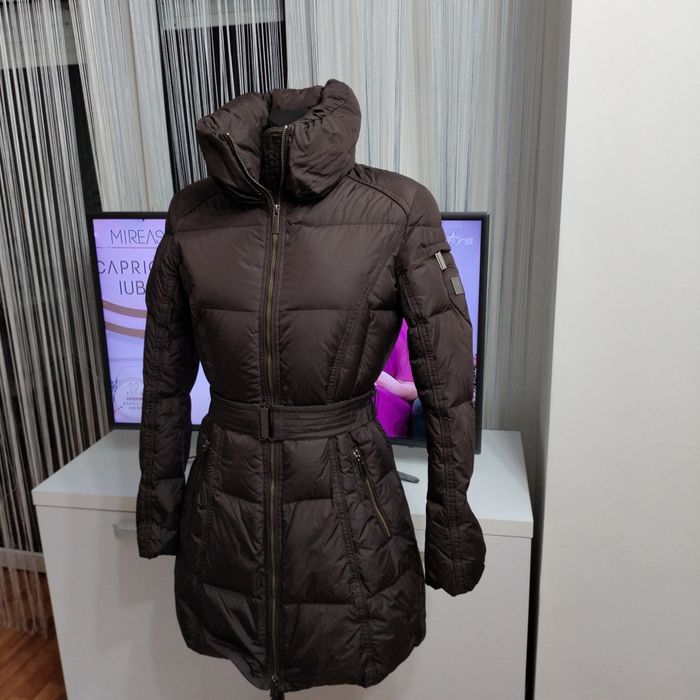 Geaca Armani Jeans cu puf pt femei