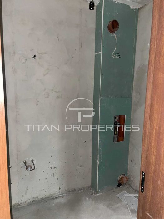 Продава се Тристаен апартамент в Пловдив, Кючук Париж - 101 кв.м за 1162 €/кв.м - Снимка #2