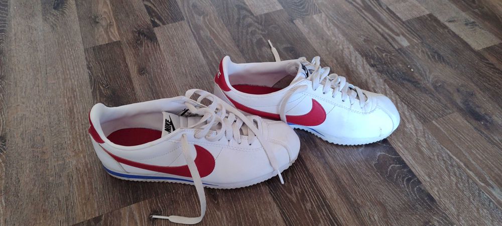 Маратонки Nike номер 40,5