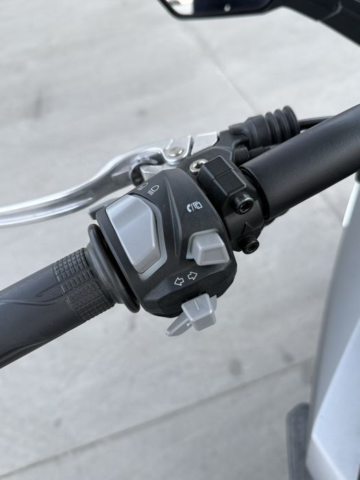 Мотоцикл куризер Pfmoto Starship 4