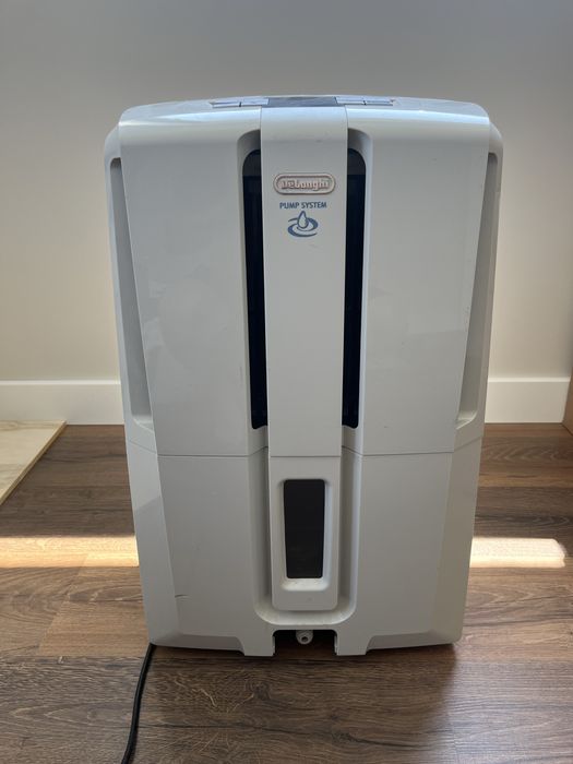 Vând dezumidificator De’Longhi DD230P,