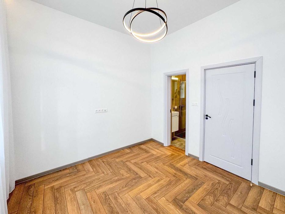 Тристаен апартамент в Центъра