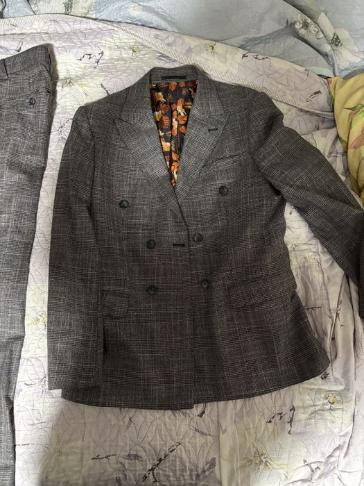 Продается хороший костюм