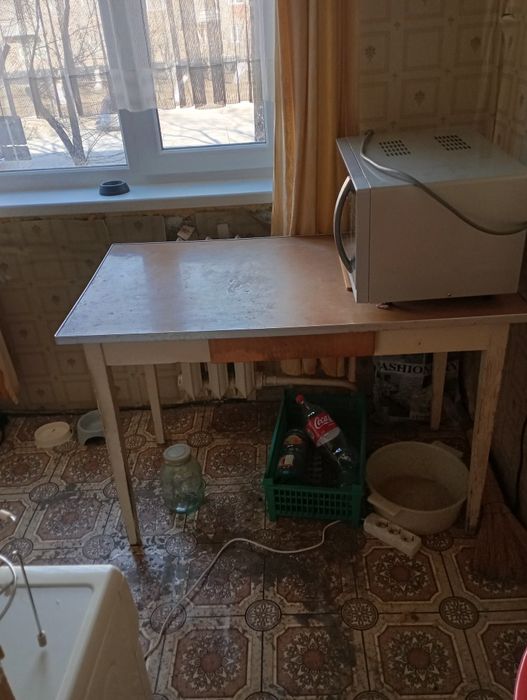 Кух гарнитур + стол кухонный