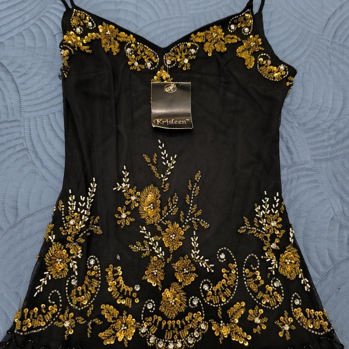 Платье ручной работы с бисером.