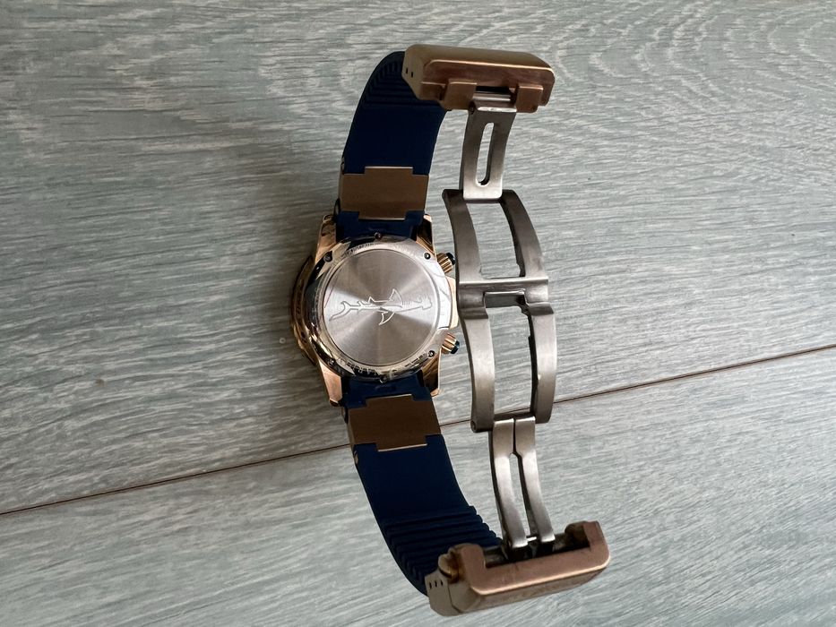 Ceas superb pentru cunoscatori