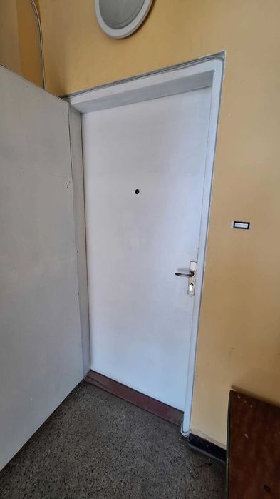 продава гарсониера на ул. „Битоля", кв. „Бели брези", гр. София