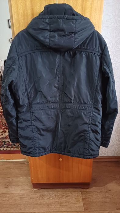 Продам мужскую куртку.