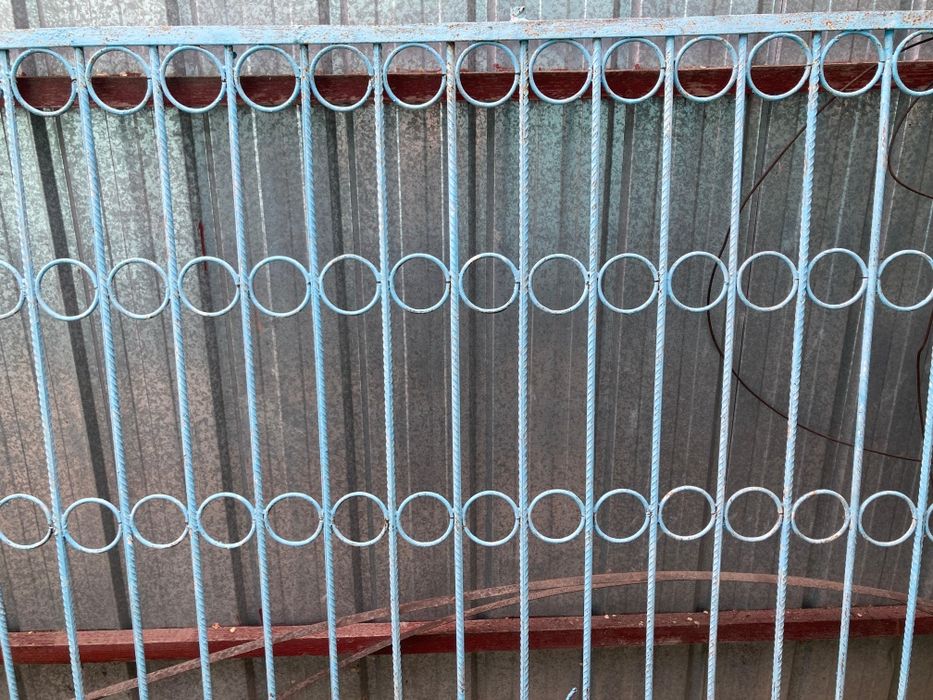 Продам решётку бу