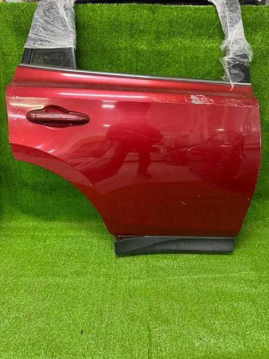 Дверь на Rav 4 б/у оригинал