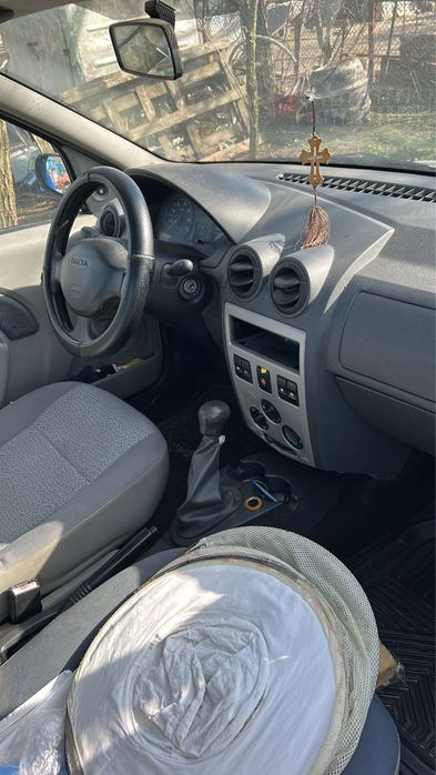 Vand logan pentru dezmembrare