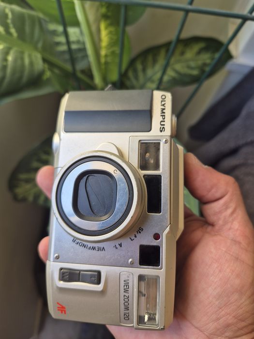 Compact Olympus View Zoom 120