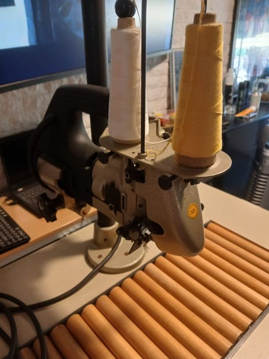 Mașină de cusut portabilă industrială Union Special 2200