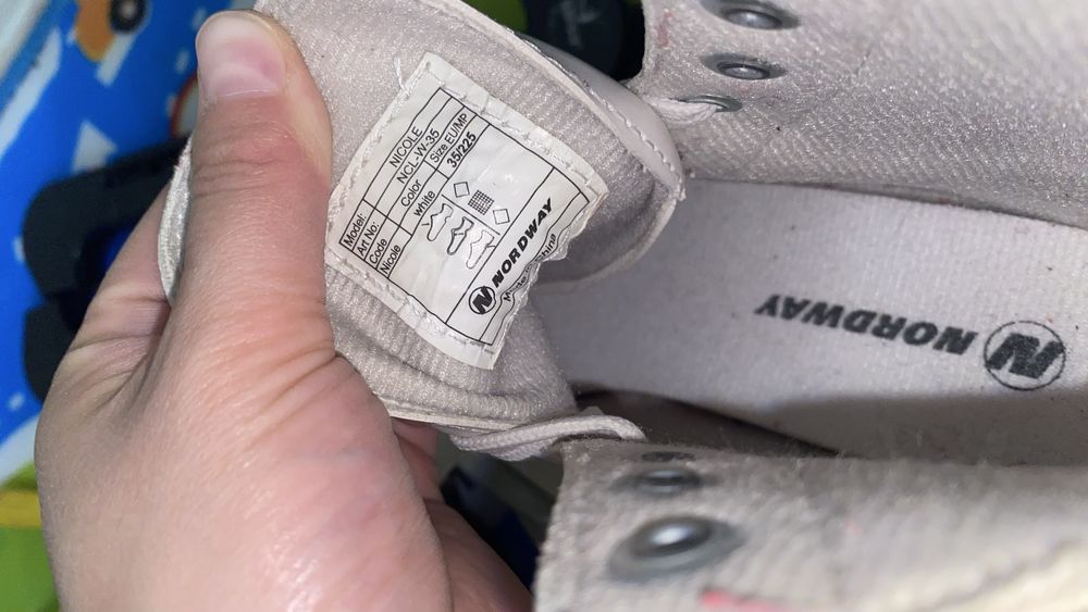 Продам коньки Nordway