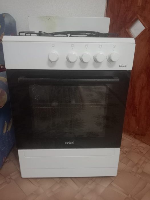 Газоваю плиту марки artel
