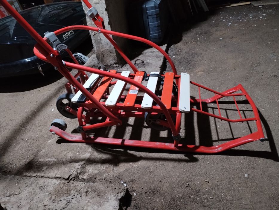 Продам санки. В хорошем состоянии