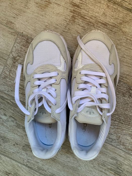 Бели маратонки- Adidas-59лв