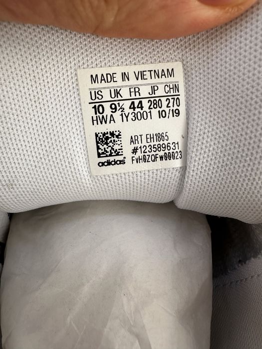 Бели кецове Adidas