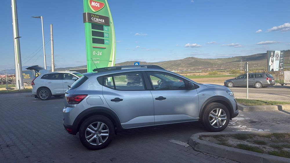 Dacia Sandero Stepway 2022 cu 777 km