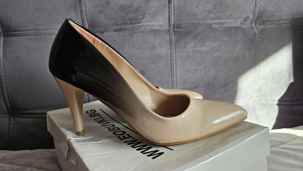 Обувки на висок ток - нови