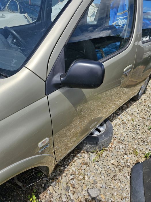 Oglinda stânga și dreapta Toyota Yaris Verso 2004-2006