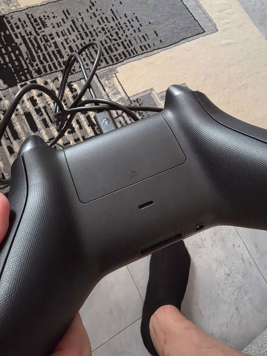2 manete xbox series s/x negre impecabile cu acumalotori
