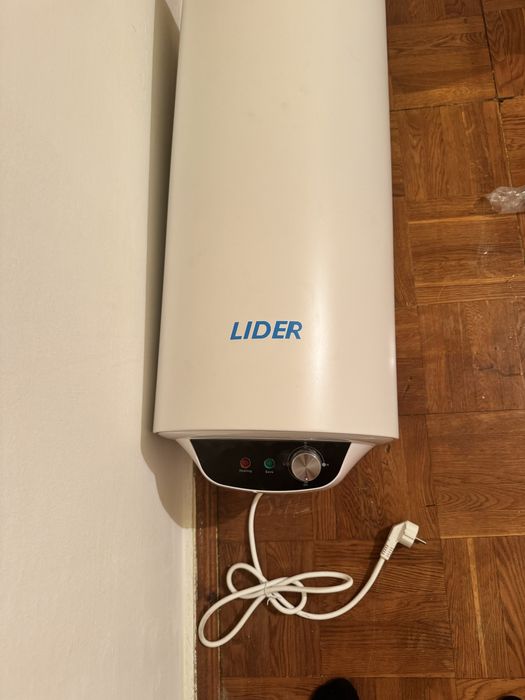 Вода нагреватель (Аристон)